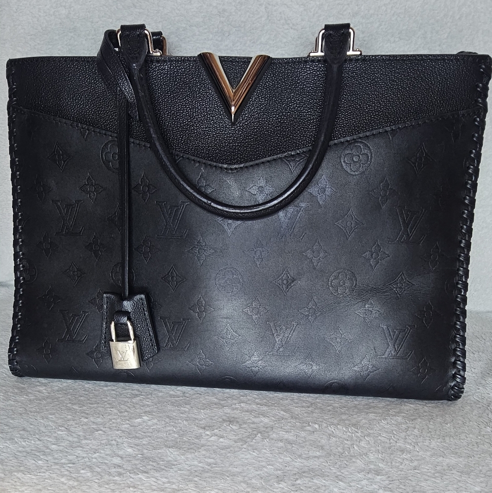 Louis Vuitton Monogram Cuir Plume Very Tote